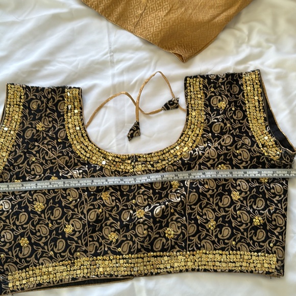 Indian saree blouse - Picture 5 of 5